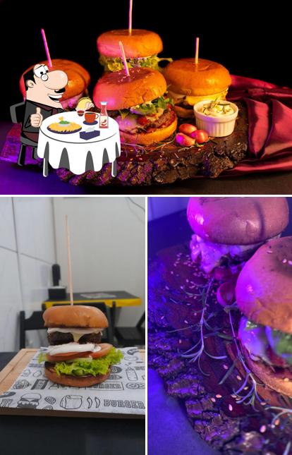 Delicie-se com um hambúrguer no Fellinos Lanchonete & Cia