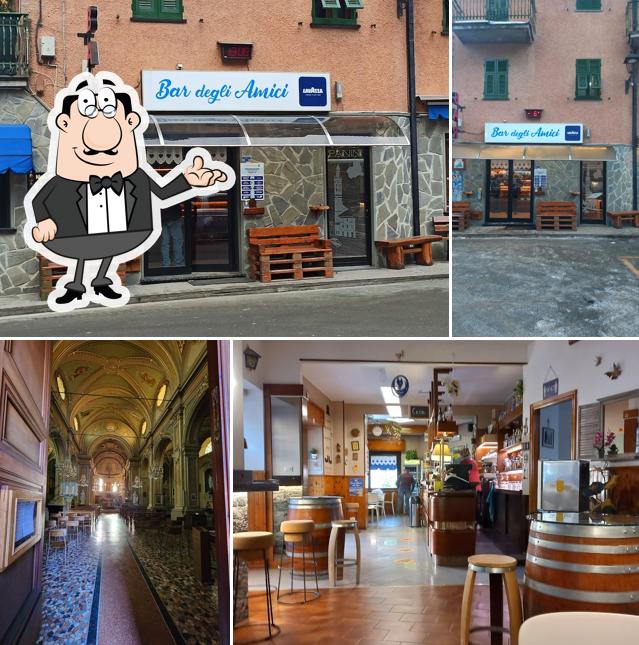 Dai un'occhiata agli interni di "Bar degli Amici" di Queiroli Nicoletta