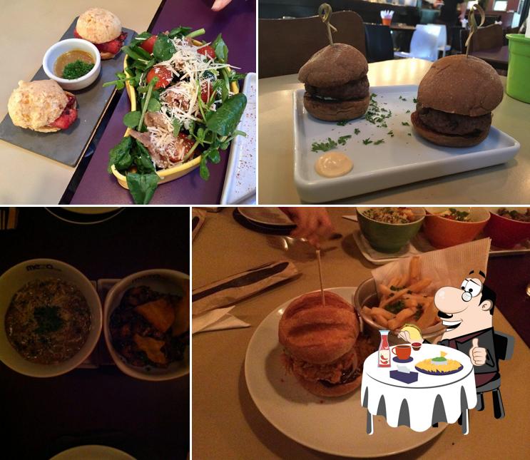 Consiga um hambúrguer no Meza Bar