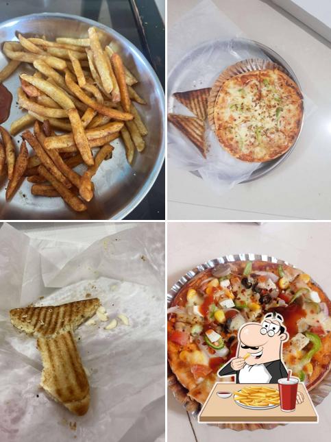 SHRI MAHALAXMI SANDWICH AND PIZZA CENTRE