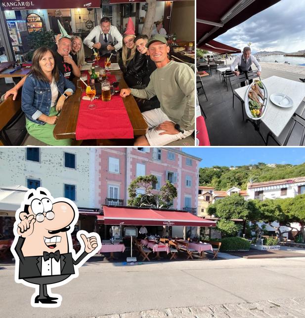 Siediti a un tavolo di Restoran Kangarol