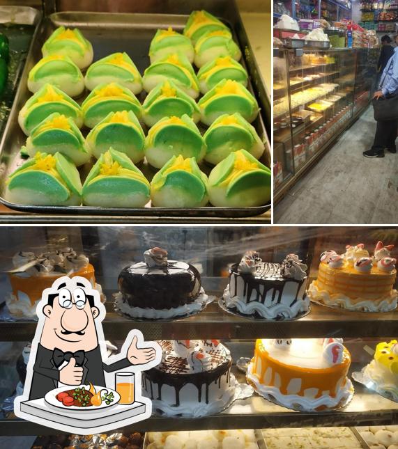 Food at Raja Sweets