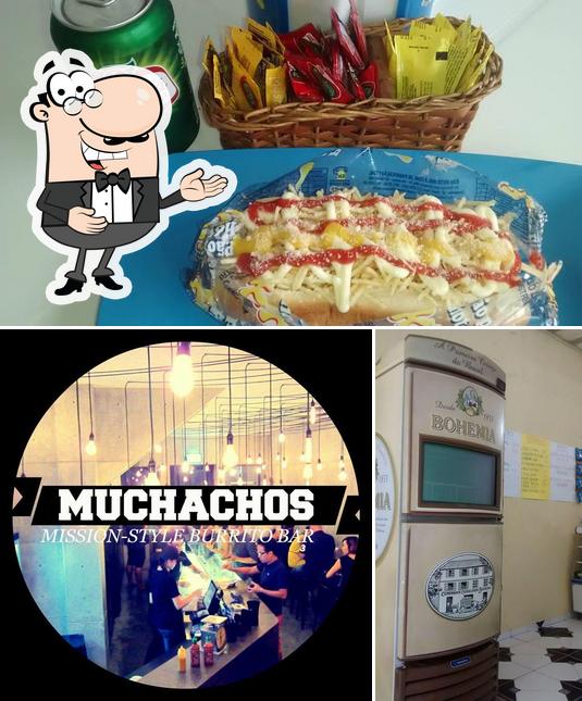 Look at the pic of Muchachos Bar