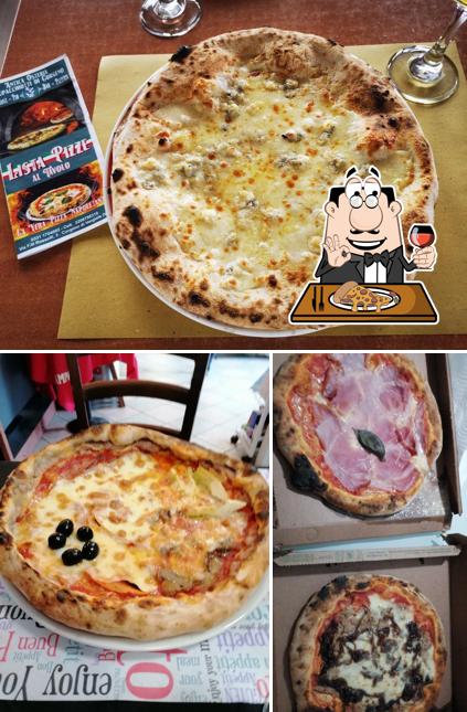 Prenditi una pizza a I Lupacchiotti di Corgeno