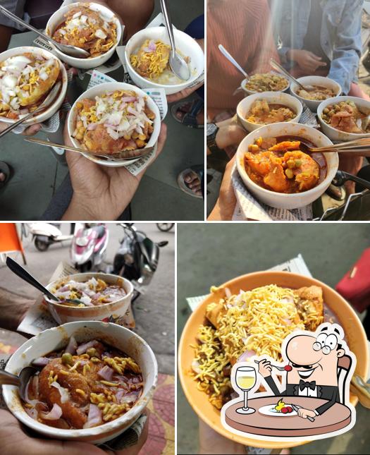 Meals at New Sanjay Uphar Gruh Samosa And Nashta