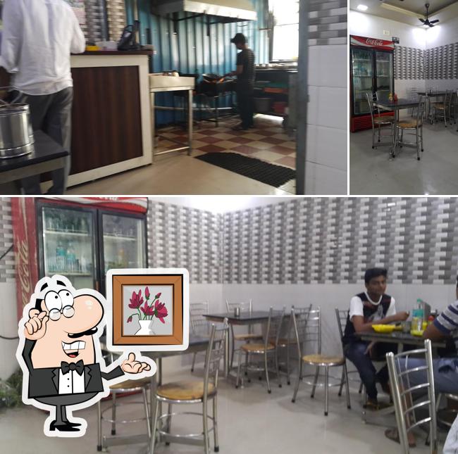 The interior of Thiruthani Thallapakattu Restaurant