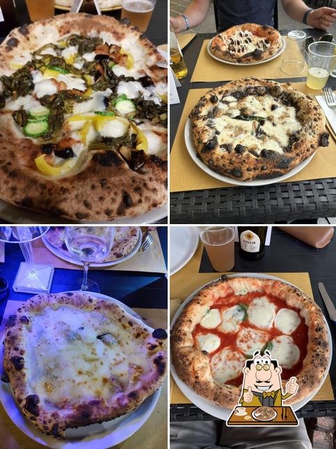 Ordina una pizza a Pizzeria Piccolo Tradizione Partenopea