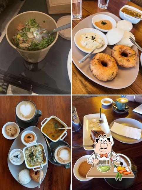 Seaweed salad at BACK TO SOURCE - Organic Food Restaurants, Coffee & Bakery