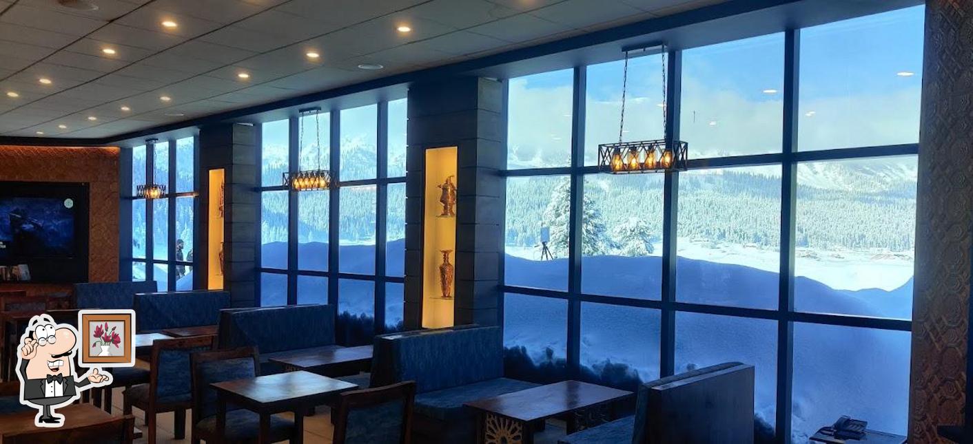 Check out how Gul-a-seum (Gulmarg Army Museum and Cafe) looks inside