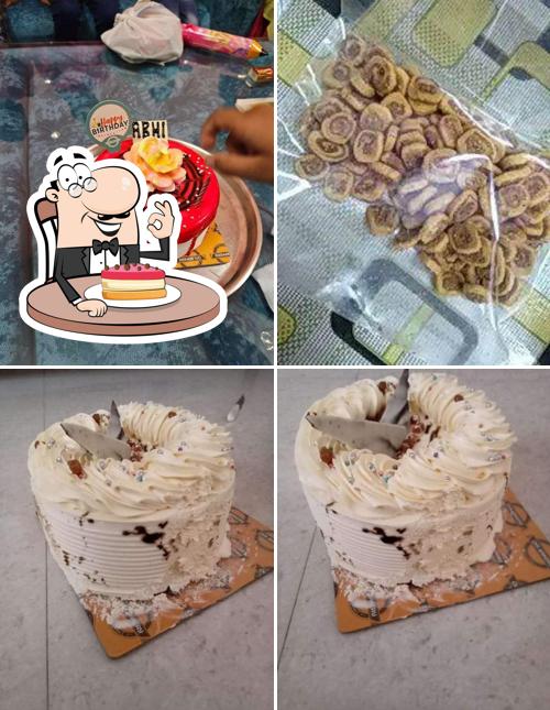 Cheesecake at Om Bakery