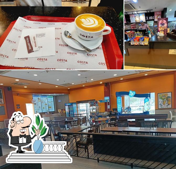 Check out how Costa Coffee, Yamuna Expressway looks outside
