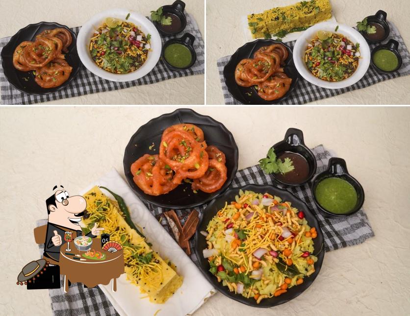 Food at Mahakal Chat Corner