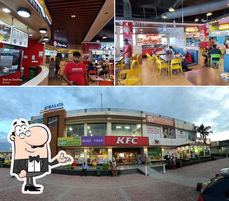The interior of Pizza Hut National Food Court, Haridwar