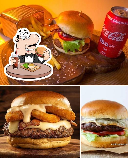 Delicie-se com um hambúrguer no Hambúrgueria Artesanal Japa Burguer