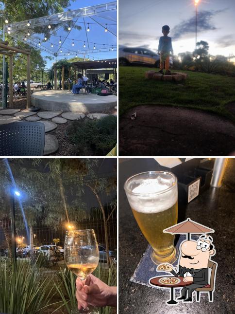 Trem Azul Música e Bar