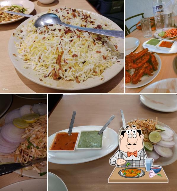 Chicken wings at Lazeez