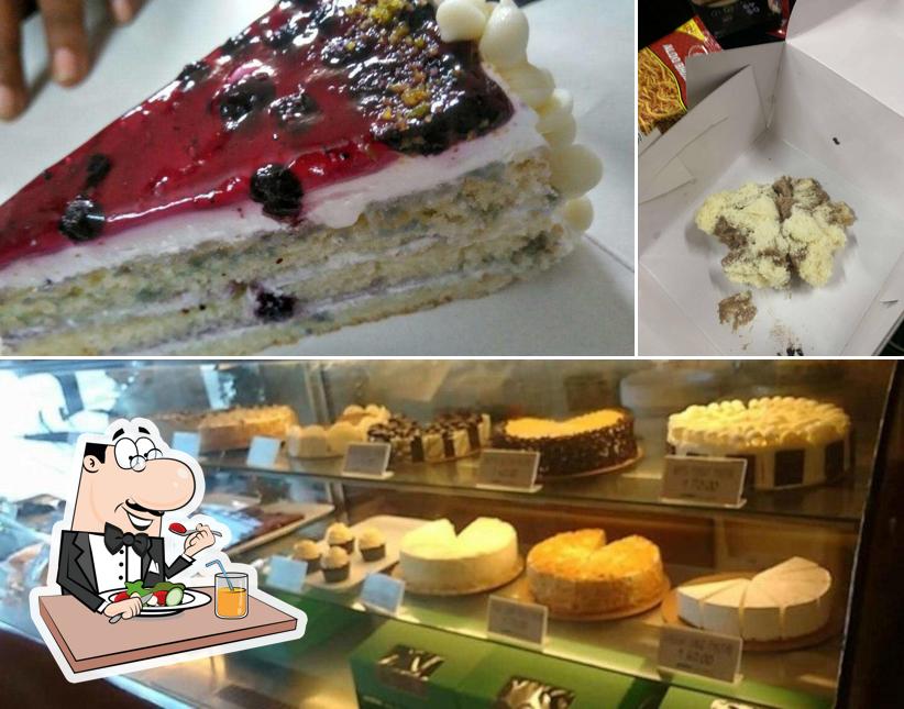 Meals at Pandhal Cake Shop