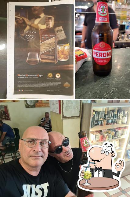 Dai un’occhiata alla foto che mostra la bevanda e interni di Caffetteria Bramante