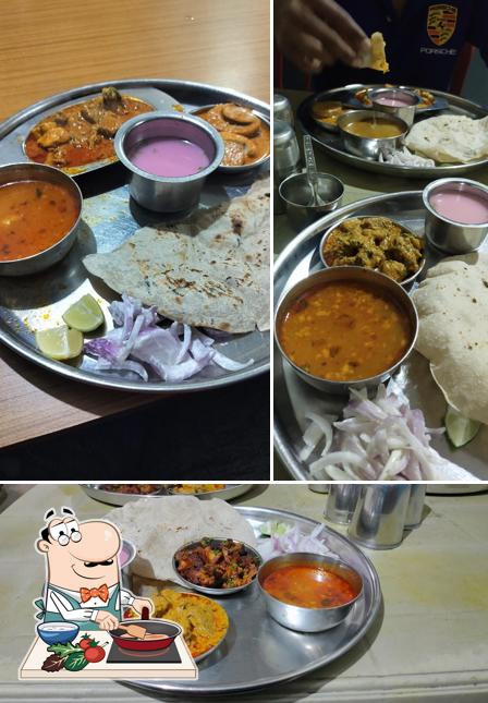 Chicken curry at Hotel Rajeshahi