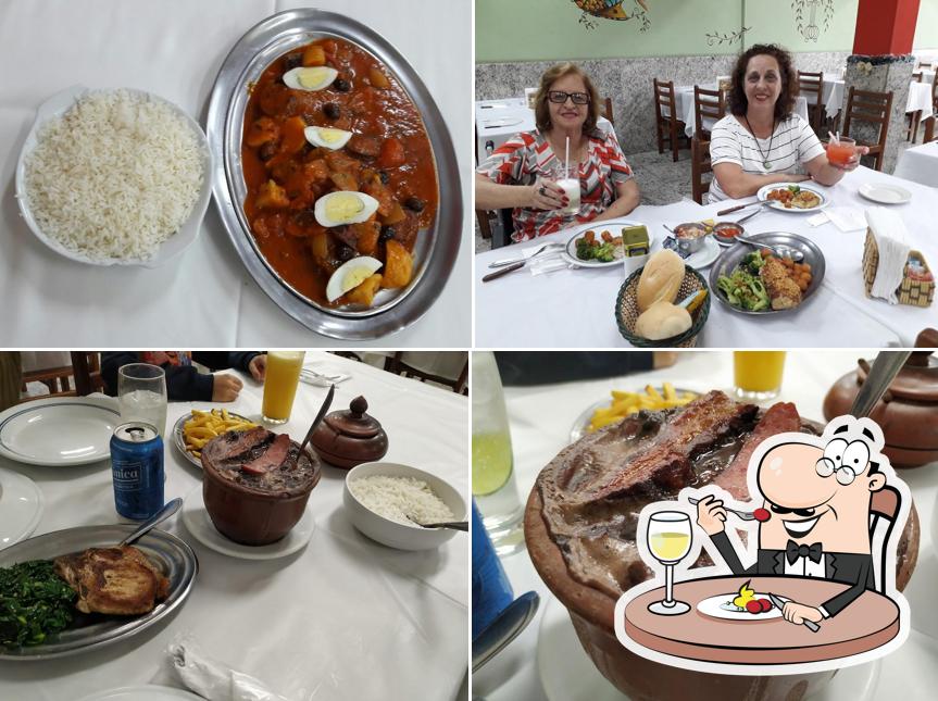 Comida em Restaurante Vaz Gomes