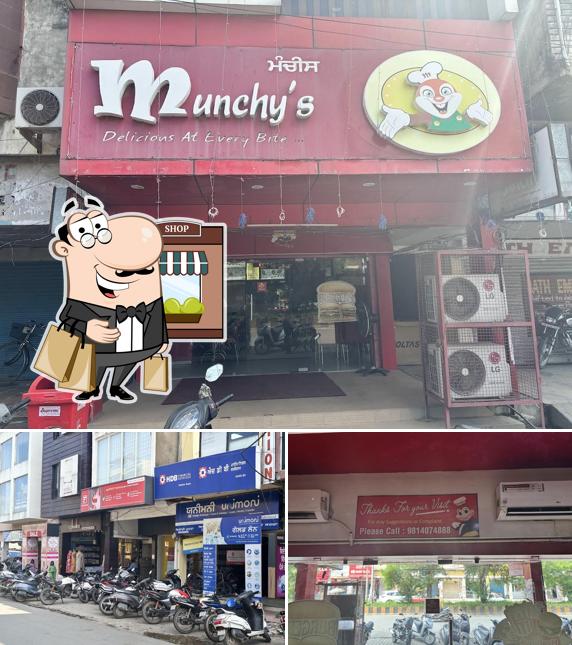 Check out how Munchy's looks outside