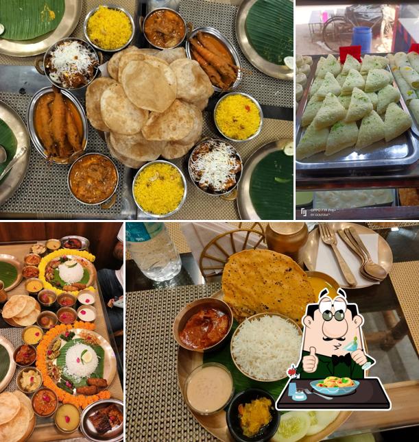Food at AAMI BANGALI