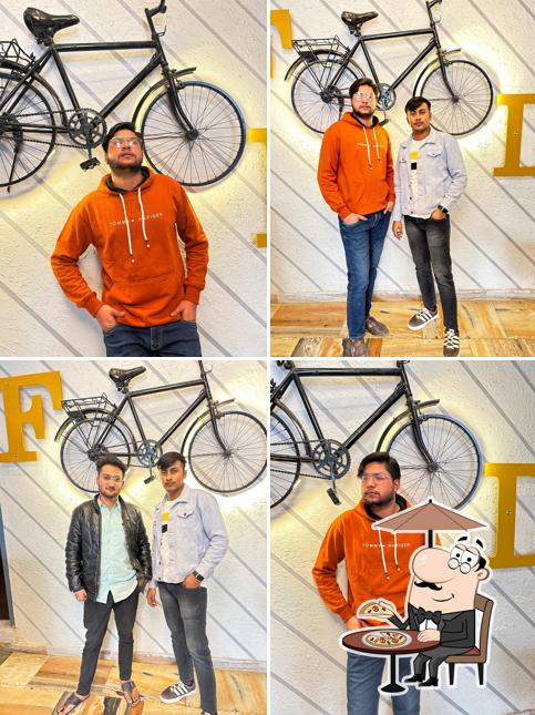 2 Brothers Family Restaurant & Cafe