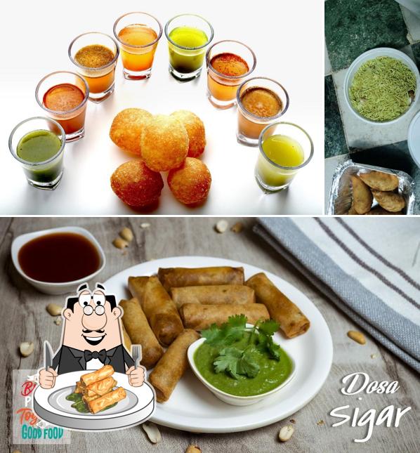 Spring rolls at CHAAT DI HATTI