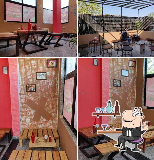 The interior of RJ 32 A Res Cafe