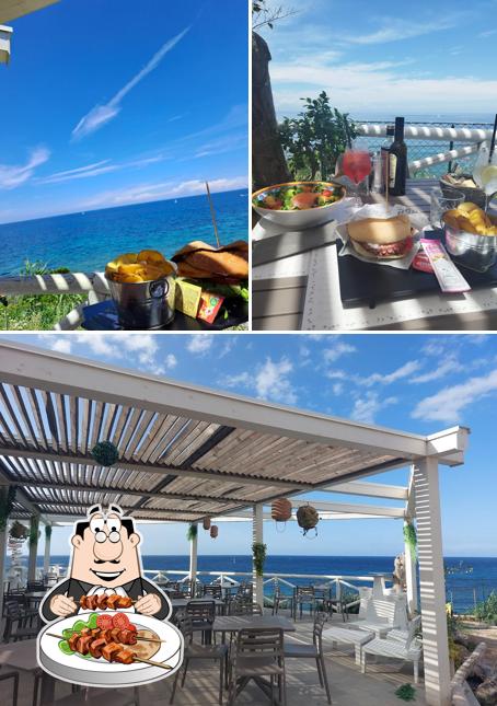 Dai un’occhiata alla immagine che raffigura la cibo e interni di Bar Capo Bianco