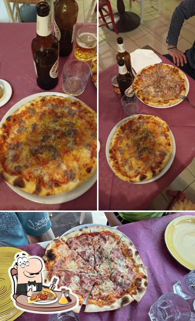 Prova una pizza a Taverna del monte