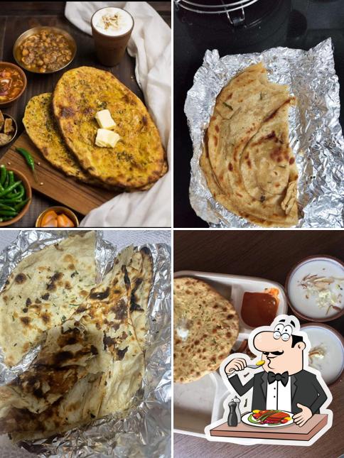 Food at Kulcha Lal Parantha Das
