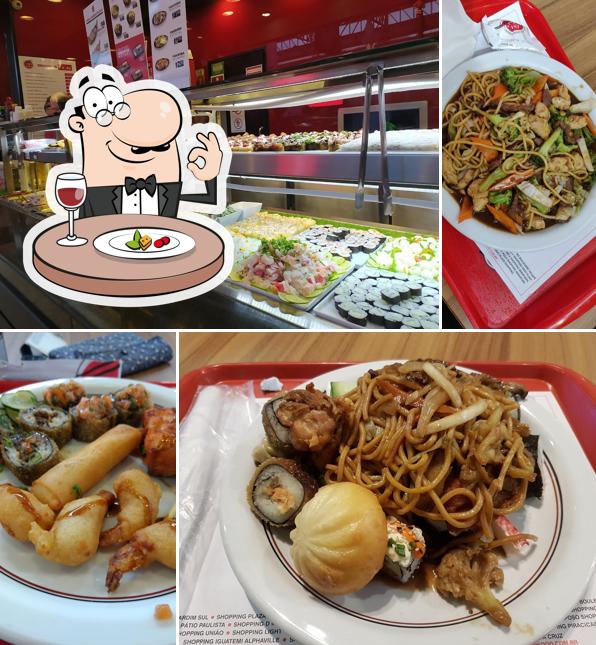 Platos en Restaurante Mei Mei - Culinária Asiática