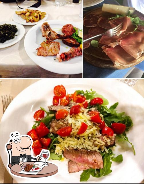 Ordina i piatti di carne a ETOILE ristorante pizzeria