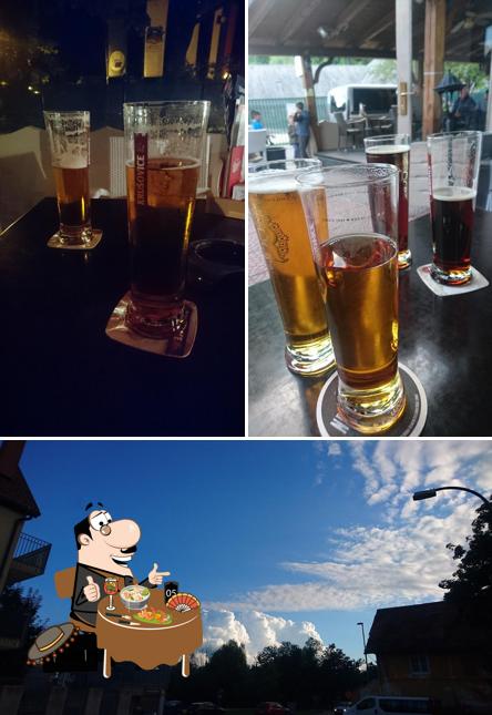 La immagine di cibo e esterno da Veltins pub