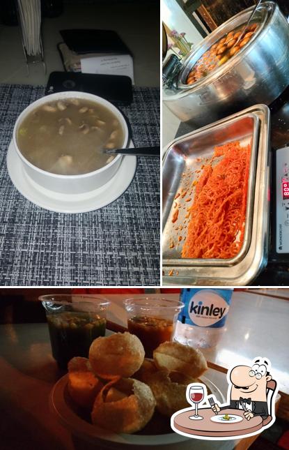 Meals at Hotel Red Mango