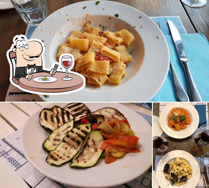 La cibo e vino del ristorante