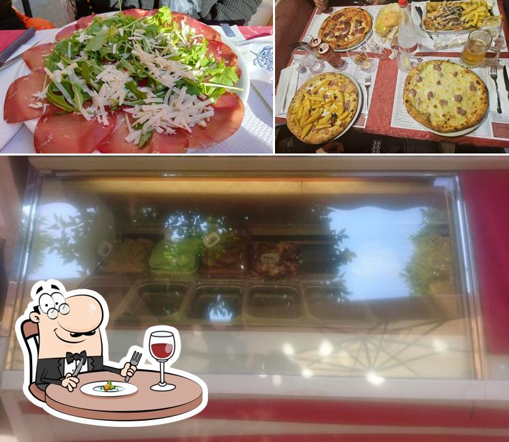 Platti al Pizzeria Dedian