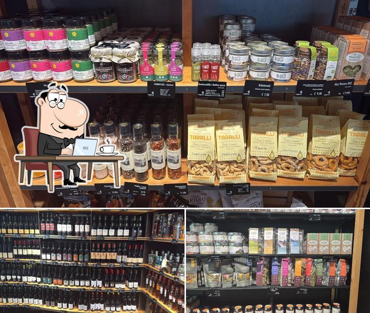 Gli interni di pims Burger & more Capriz