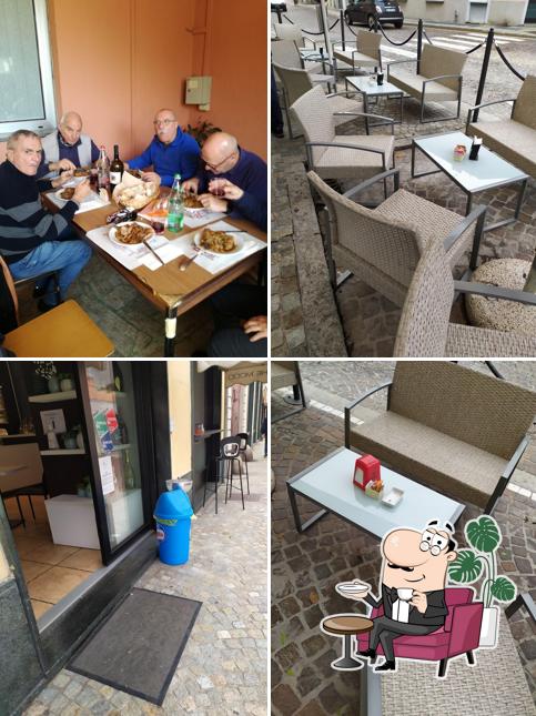 Dai un'occhiata agli interni di The Mood Café