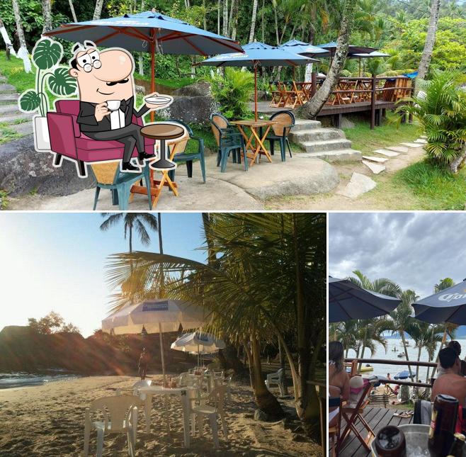 O interior do Restaurante Pedra do Sino - Ilhabela