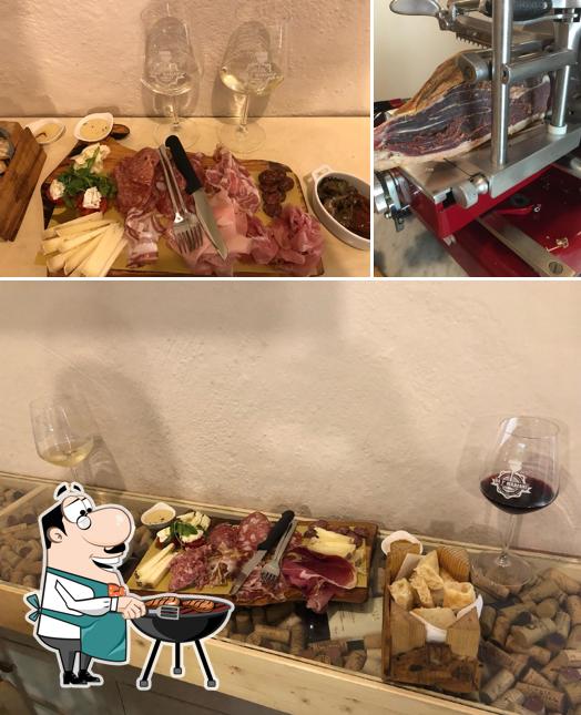 Prenditi i un pasto a base di carne a Da I' Mariani