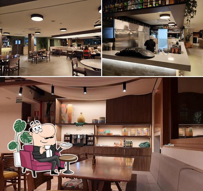 Sente em uma das mesas no Camarões