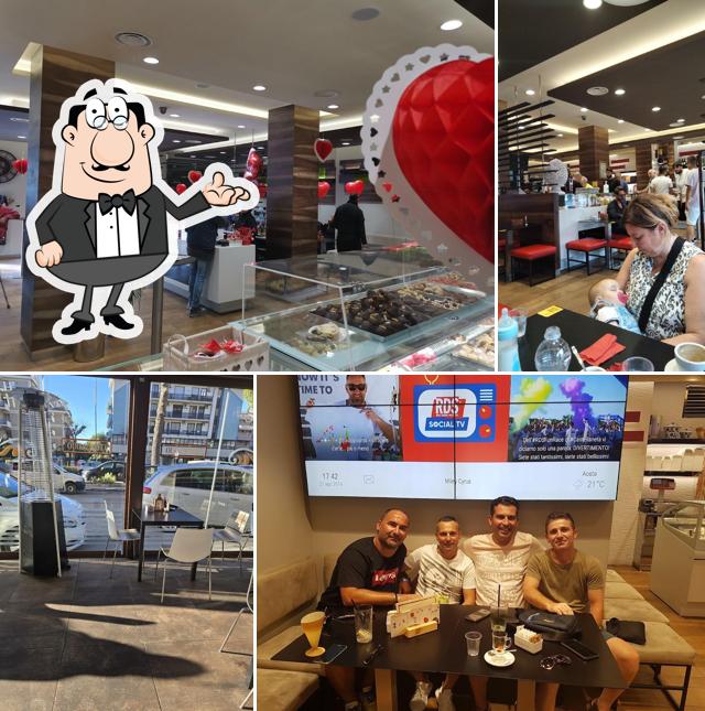 Siediti a un tavolo di Caricone dal 1925