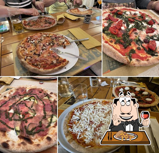 Ordina tra le svariate varianti di pizza