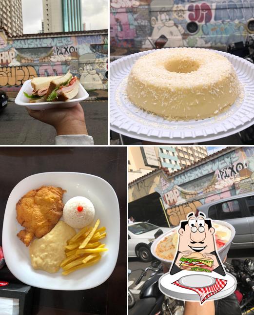 Clube sanduíches em Jardim gastronômico bistrô