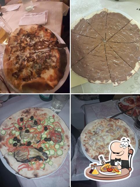 Scegli tra le svariate varianti di pizza
