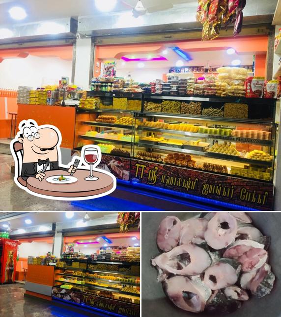 Meals at TT Sri Mahalakshmi iyengar bakery