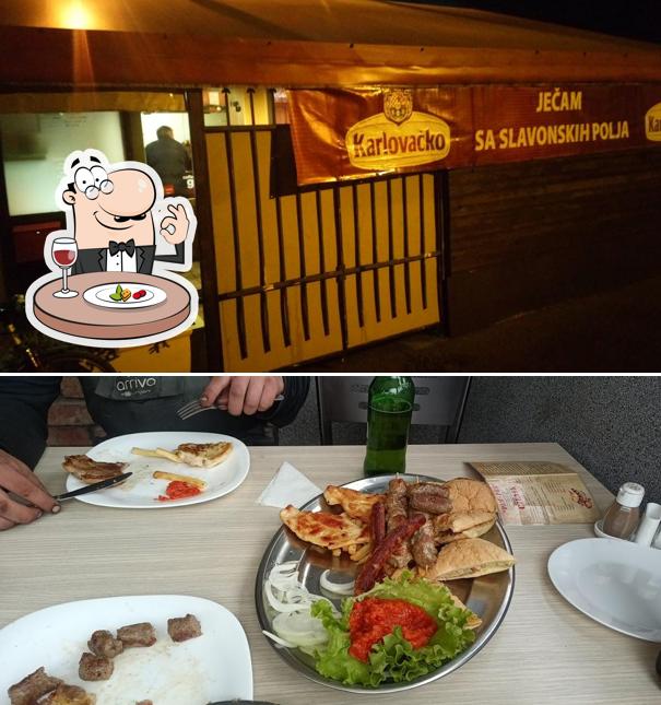 Platti al Fast food Pam Pam