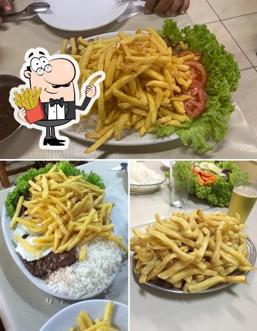 At Tudo Pelo Social you can taste French fries